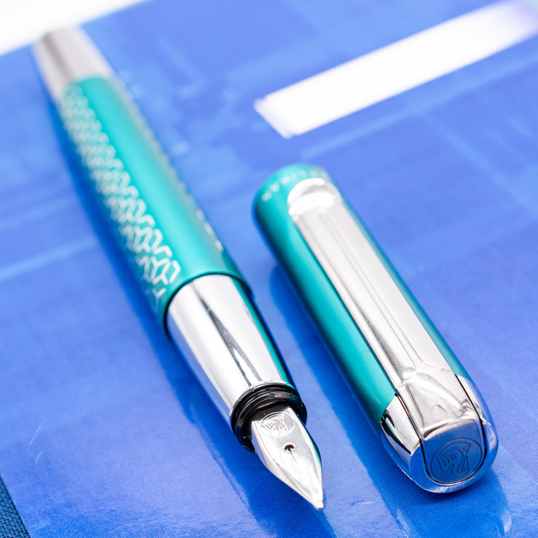 ペリカン pelikan pura p40 F字 万年筆 ブルー Pelikan Pura P40 Limited Edition Fountain Pen - Turquoise