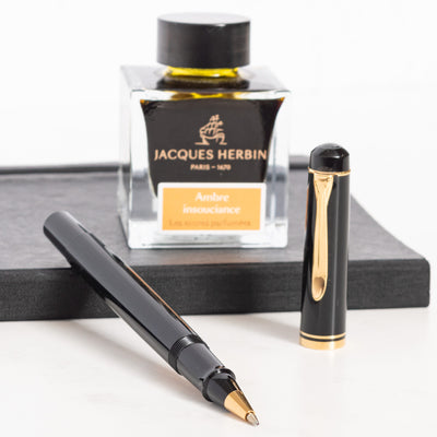 Pelikan R250 Black & Gold Old Logo Rollerball Pen uncapped