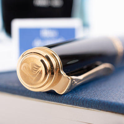 Pelikan Souveran M400 Black & Blue Fountain Pen Cap Top