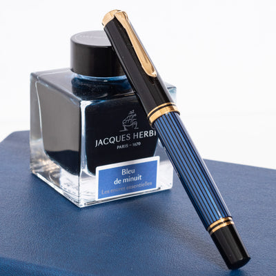 Pelikan Souveran M400 Black & Blue Fountain Pen Capped
