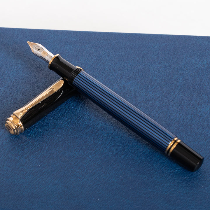 Pelikan Souveran M400 Fountain Pen - Black & Blue – Truphae