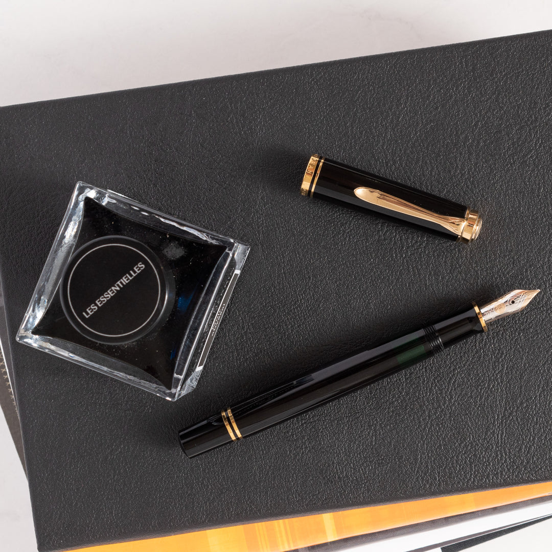 Pelikan Souveran M400 Fountain Pen - Black – Truphae