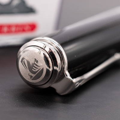 Pelikan Souveran M405 Fountain Pen - Black cap top