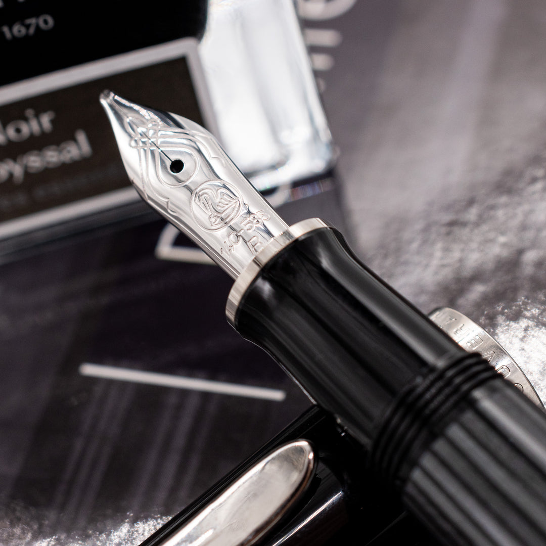 Pelikan Souveran M405 Fountain Pen - Stresemann – Truphae