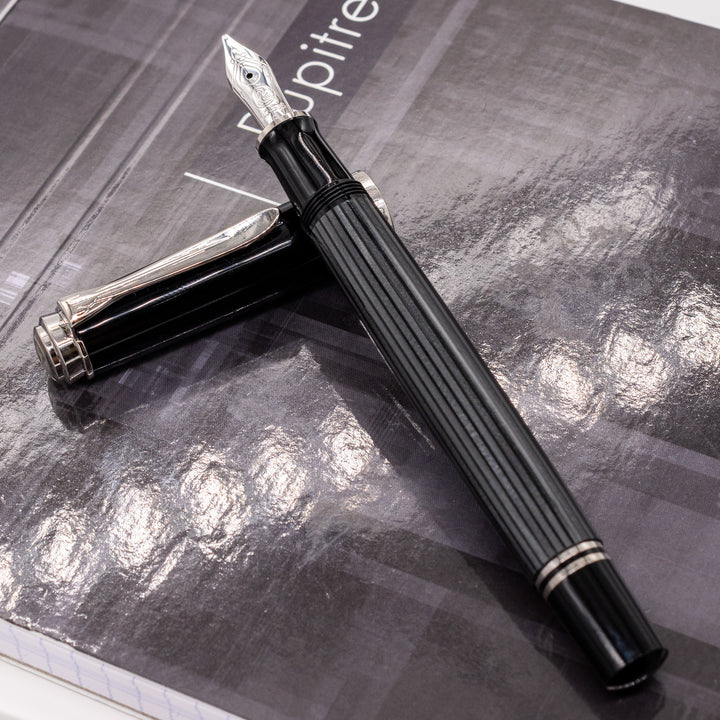 PELIKAN Souveran M405 ブラック EF Pelikan Souveran M400 Black-Blue Fountain Pen