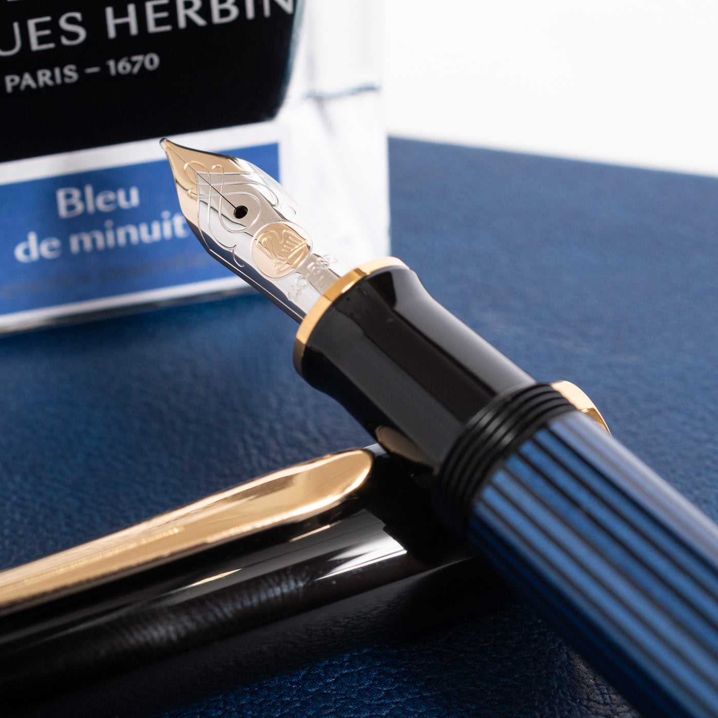 Pelikan Souveran M600 Black & Blue Fountain Pen 18k Gold Nib