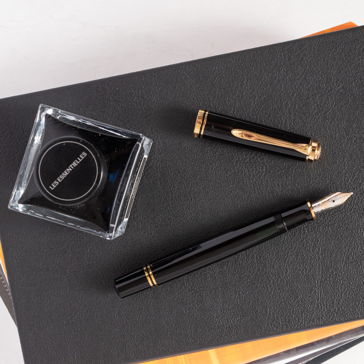 Pelikan Souveran M600 Black Fountain Pen Gold Trim