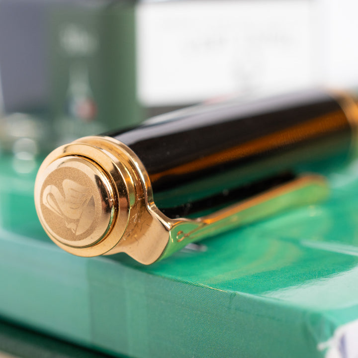 Pelikan Souveran M600 Fountain Pen - Black & Green – Truphae