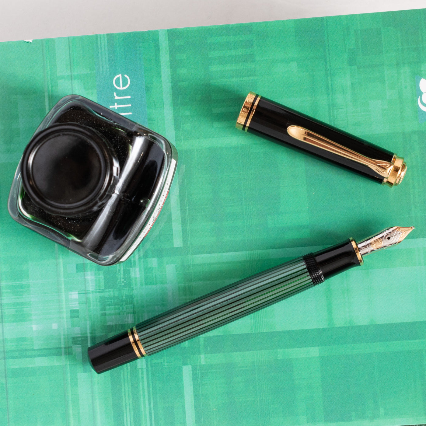 Pelikan Souveran M600 Black & Green Fountain Pen Stripe