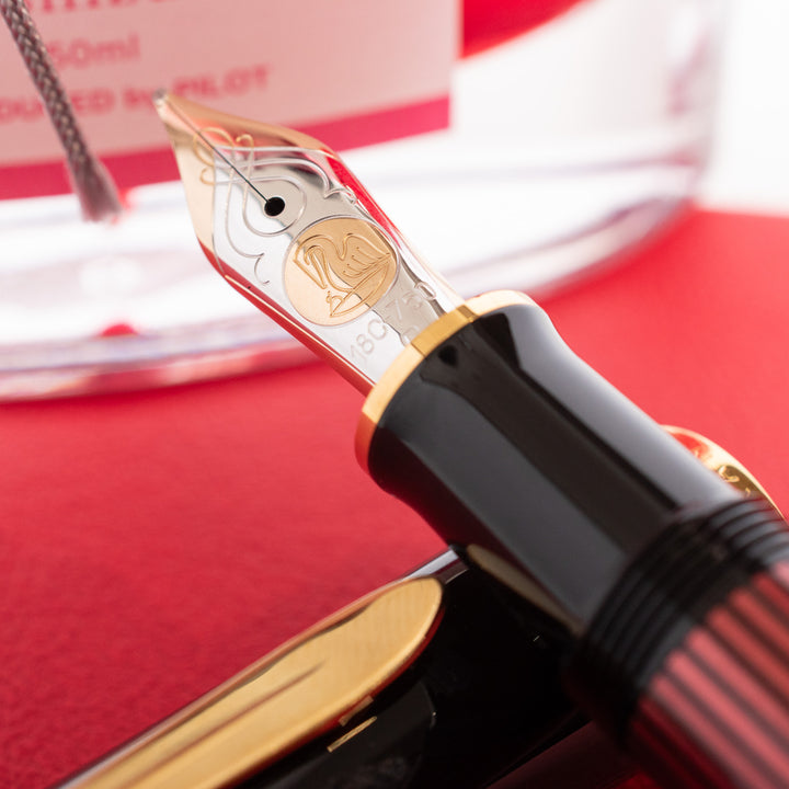 Pelikan Souveran M800 Fountain Pen - Black & Red – Truphae