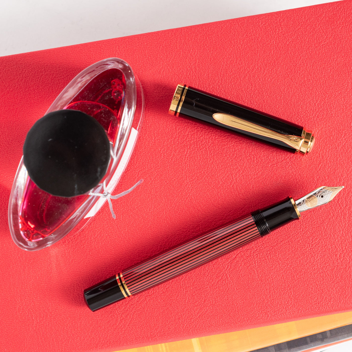 Pelikan Souveran M800 Black & Red Fountain Pen Gold Trim