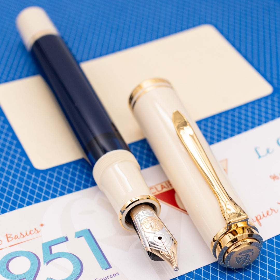 Pelikan Souveran M800 Fountain Pen - Cream Blue – Truphae