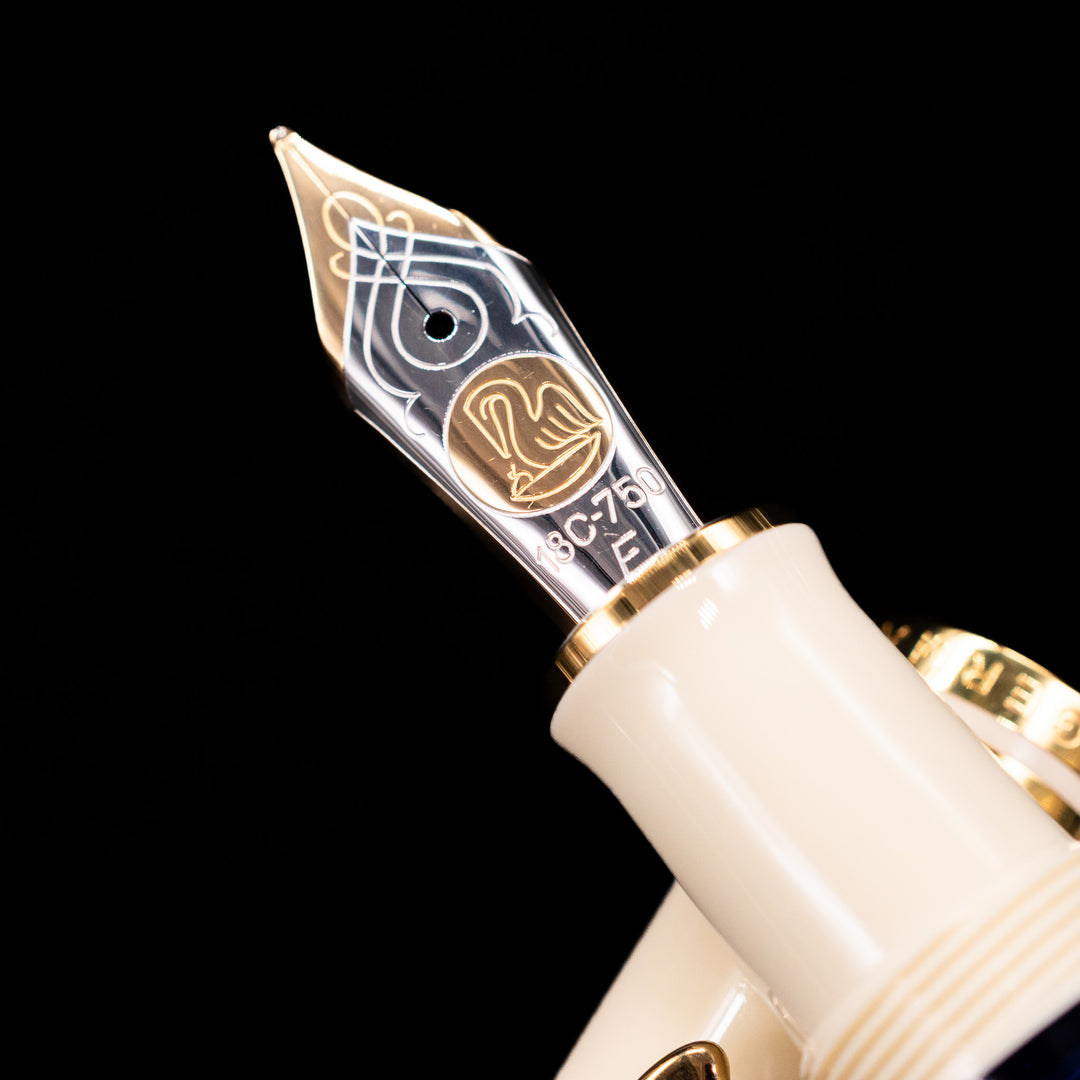 Pelikan Souveran M800 Fountain Pen - Cream Blue – Truphae
