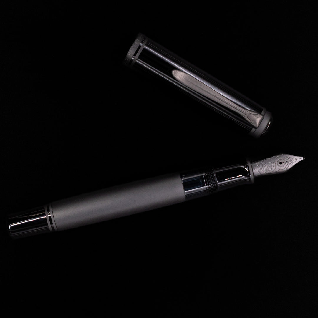 Pelikan Souveran M809 Black Matte Special Edition Fountain Pen