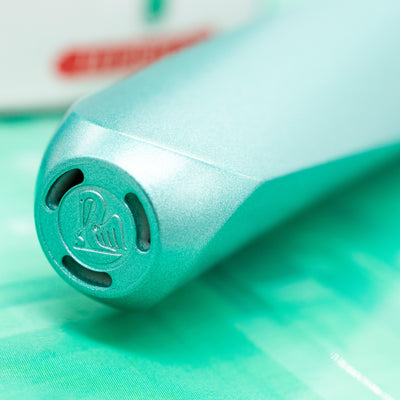 Pelikan Twist Fountain Pen - Cold Alaska cap top