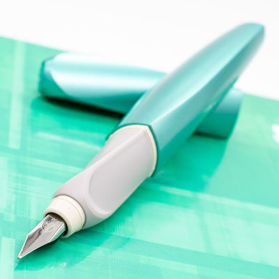 Pelikan Twist Fountain Pen - Cold Alaska uncapped