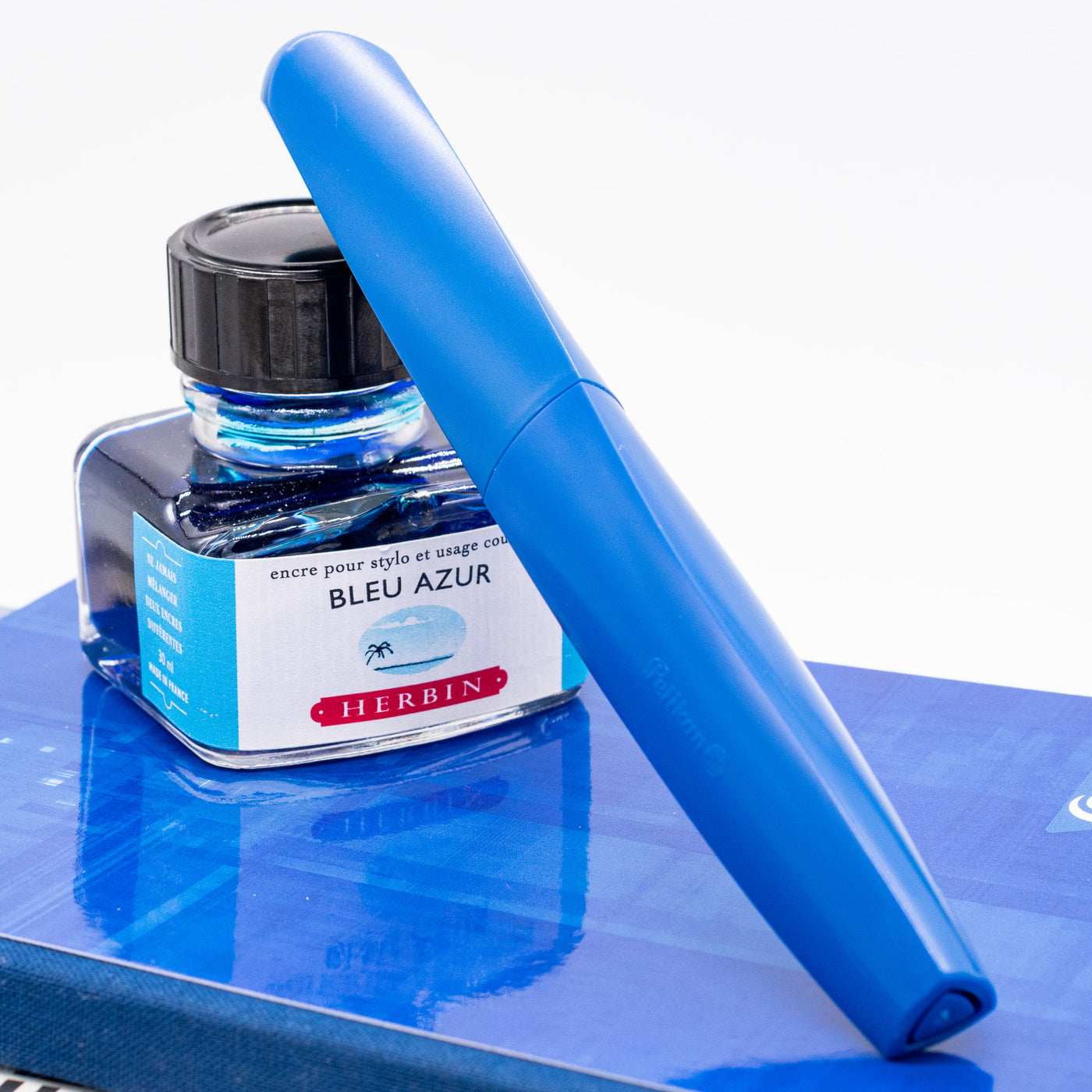 Pelikan Twist Fountain Pen - Deep Blue capped