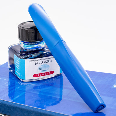 Pelikan Twist Fountain Pen - Deep Blue capped