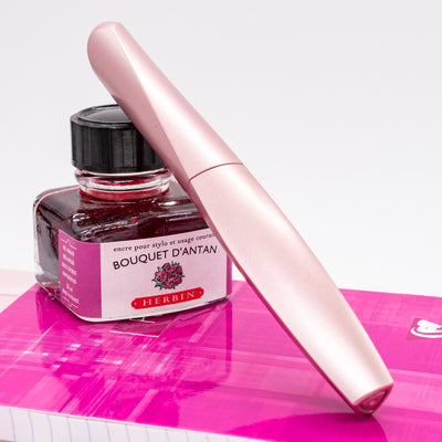 Pelikan Twist Fountain Pen - Metallic Rose capped