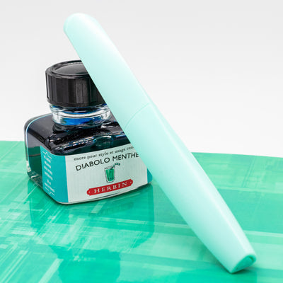 Pelikan Twist Fountain Pen - Neo Mint capped