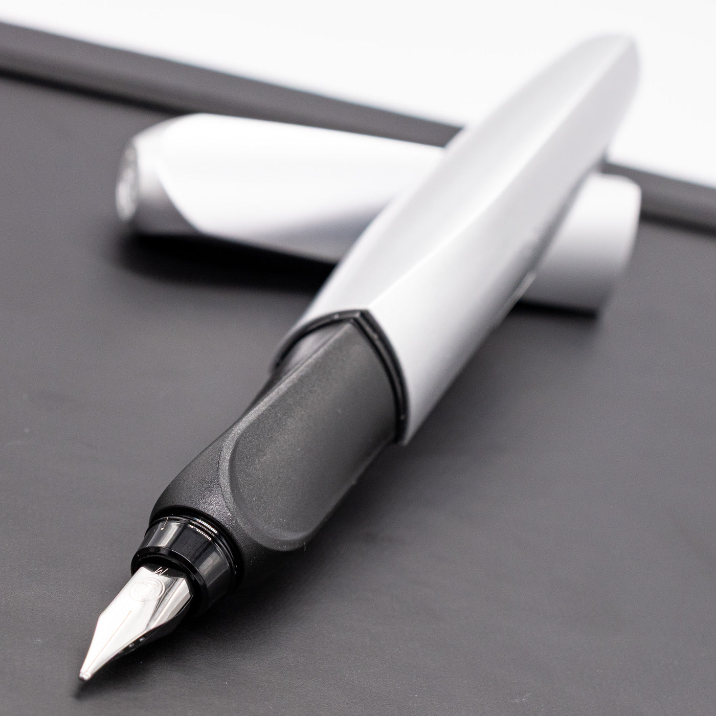 Pelikan Twist Fountain Pen - Silver uncapped