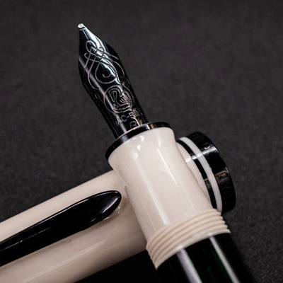 Pelikan Souveran M670 Fountain Pen - Warm Grey 14k gold nib