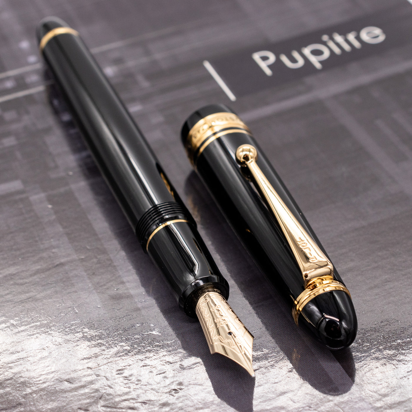 Pilot Custom 743 Fountain Pen - Black new