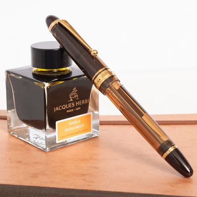 Pilot Custom 823 Amber Fountain Pen Capped