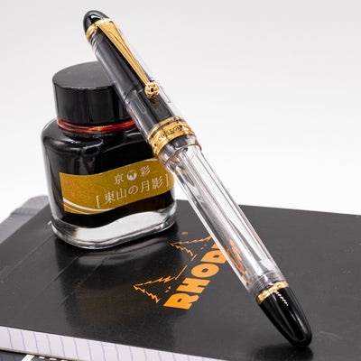 Pilot Custom 823 Clear Fountain Pen capped