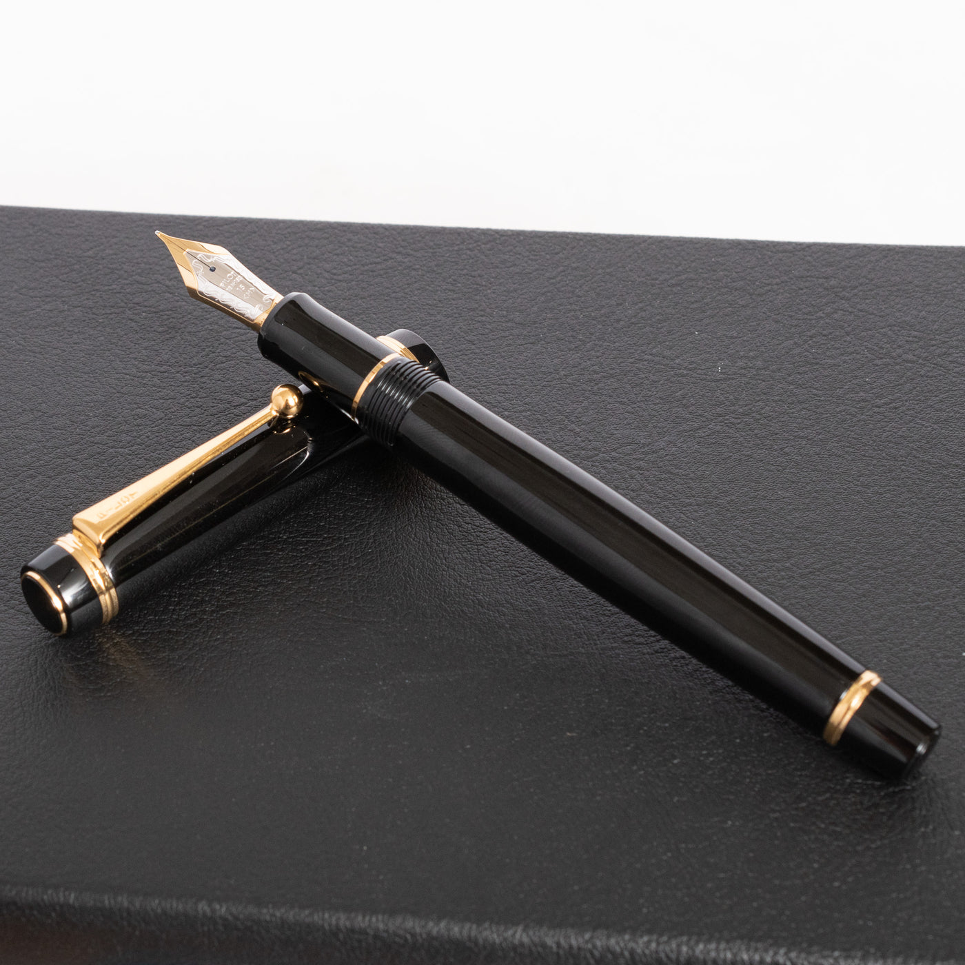 Pilot Custom 845 Black Urushi Fountain Pen GT