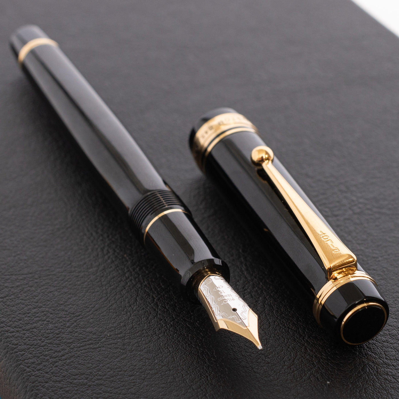 Pilot Custom 845 Black Urushi Fountain Pen Gold Trim