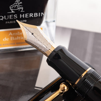 Pilot Custom Urushi Black Fountain Pen 18k No 30 Nib