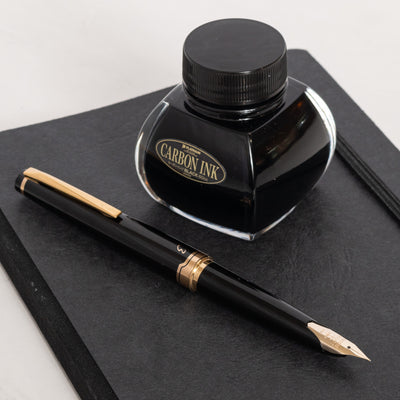 Pilot E95S Black & Gold Fountain Pen posted