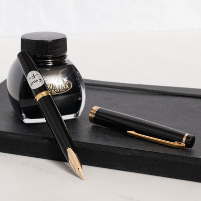 Pilot E95S Black & Gold Fountain Pen resin