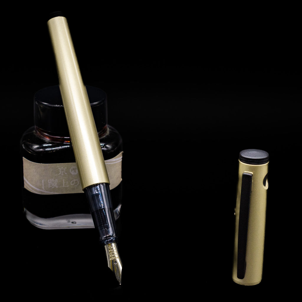 Pilot Explorer Fountain Pen - Gold | Fine or Medium Nib – Truphae