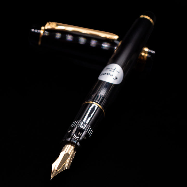 Pilot Justus 95 Fountain Pen - Black with Gold 14k Nib – Truphae