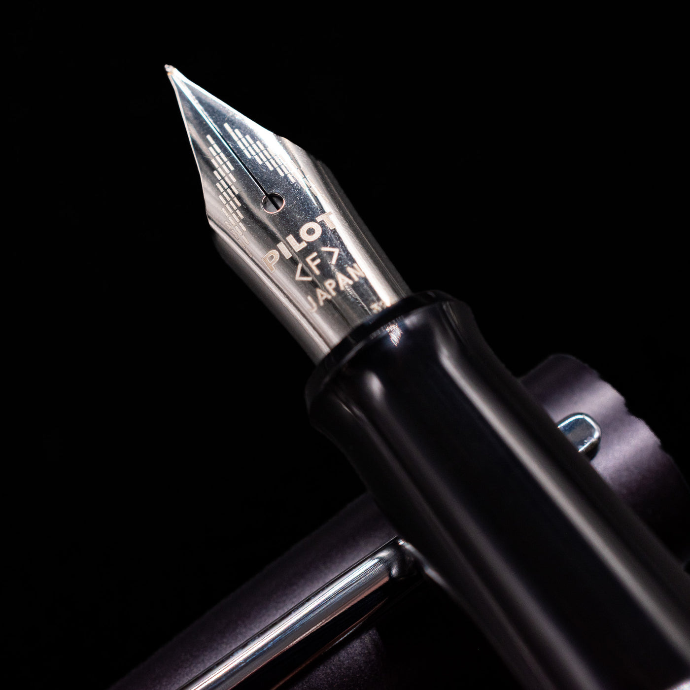 A macro shot of the nib with its intricate detailing and logo engraving for the Pilot Metropolitan MR Retro Pop Fountain Pen - Gray.