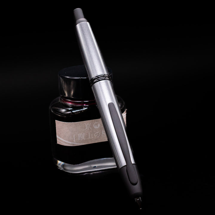 Pilot Vanishing Point Gun Metal & Black 18k Fountain Pen – Truphae