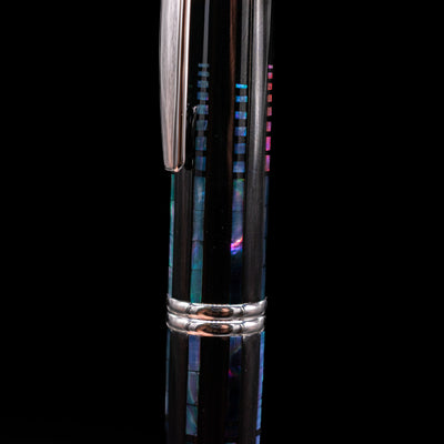 A close-up view of the Pilot Vanishing Point Fountain Pen - Raden Water Surface.