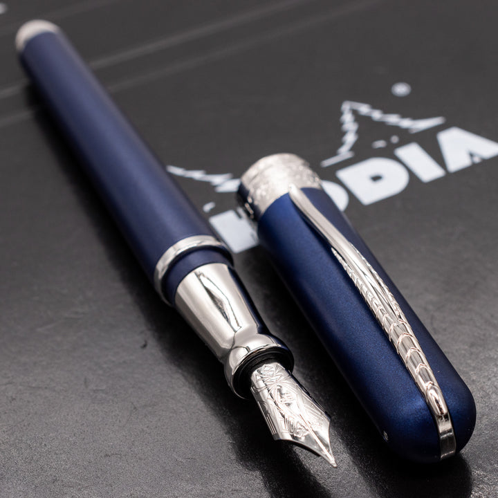 Pineider Avatar UR Art Sky Blue Fountain Pen – Truphae