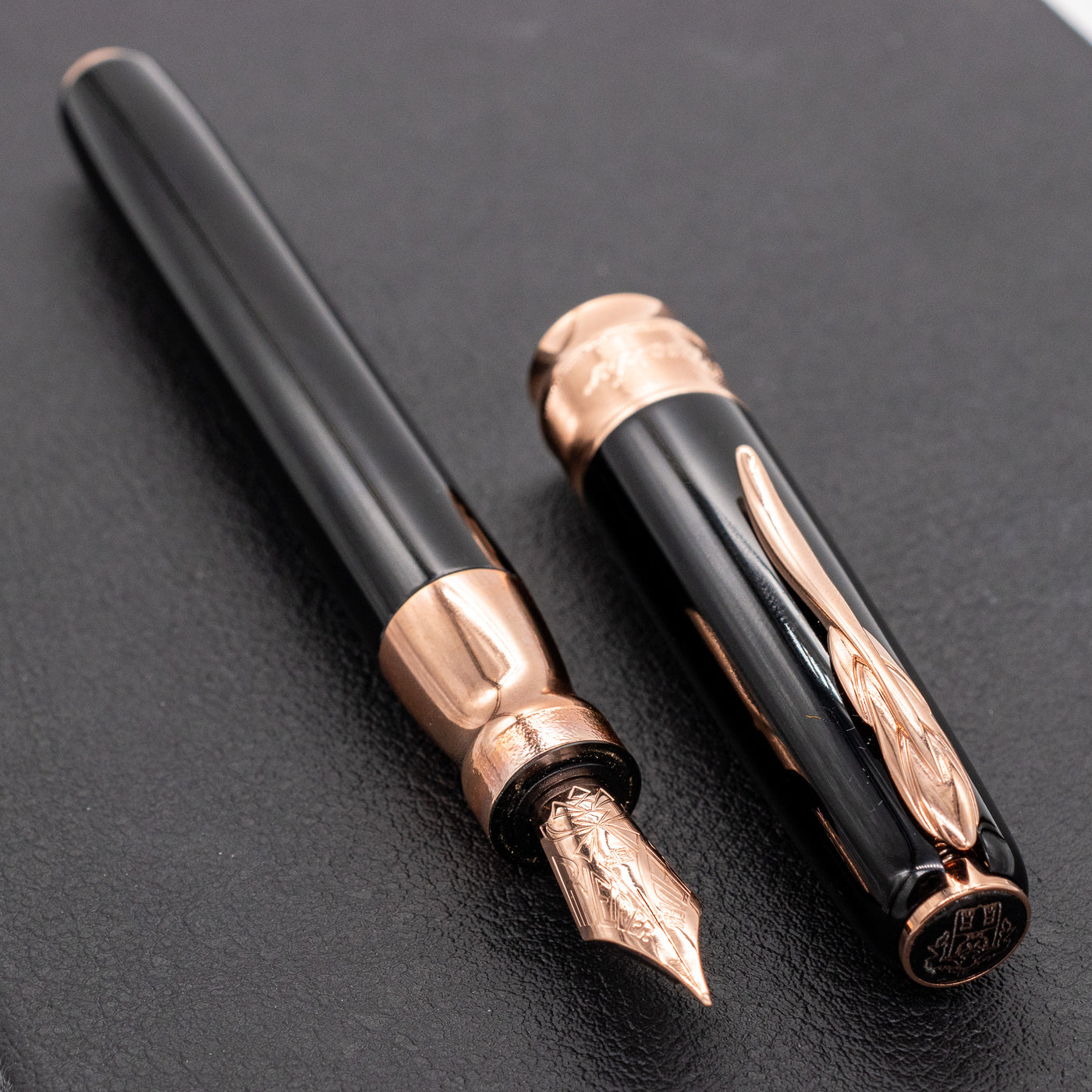 Pineider Classic Fountain Pen - Black & Rose Gold italian