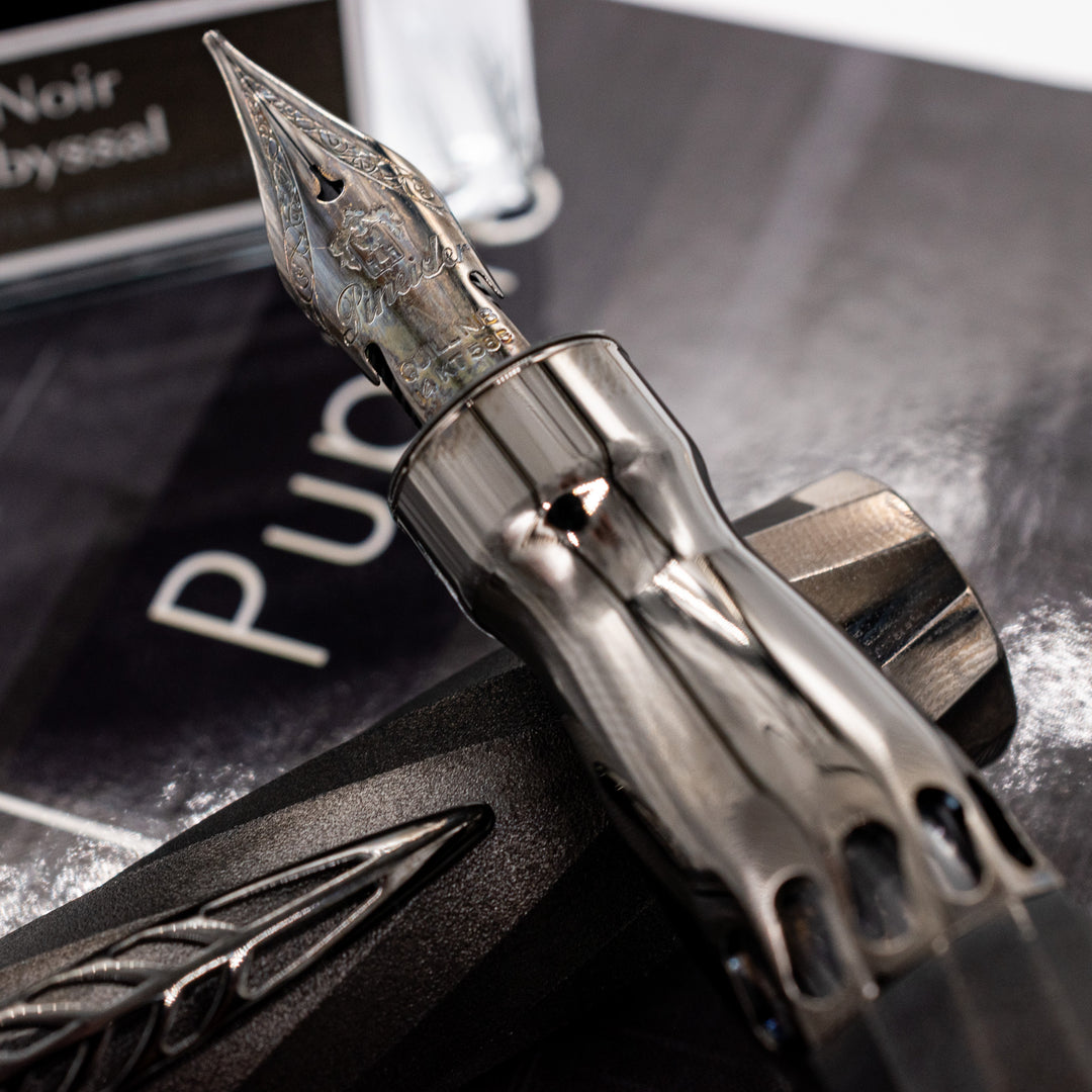 Pineider Matrix Black Fountain Pen – Truphae