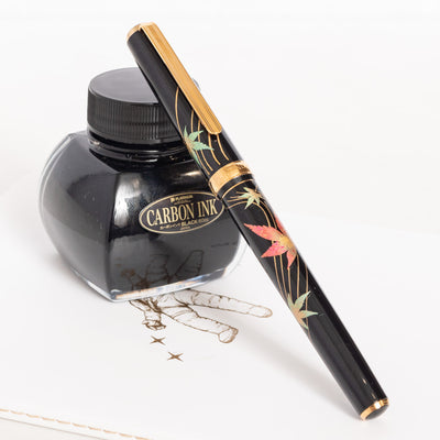 Platinum Classic Maki-e Kanazawa Leaf Changing Autumn Leaves Fountain Pen capped