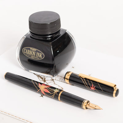 Platinum Classic Maki-e Kanazawa Leaf Changing Autumn Leaves Fountain Pen urushi