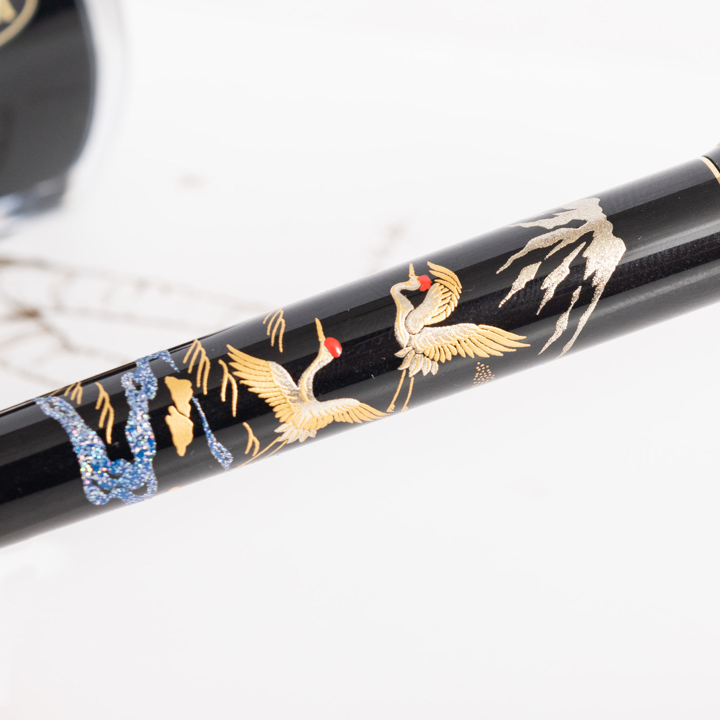 Platinum Classic Maki-e Crane Design Fountain Pen artwork