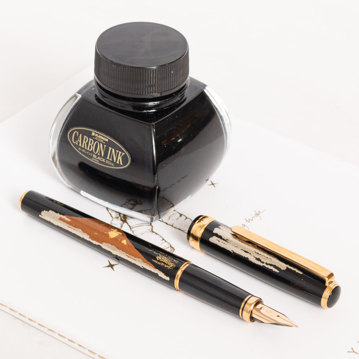 Platinum Classic Maki-e Kanazawa Leaf Red Mount Fuji Fountain Pen black