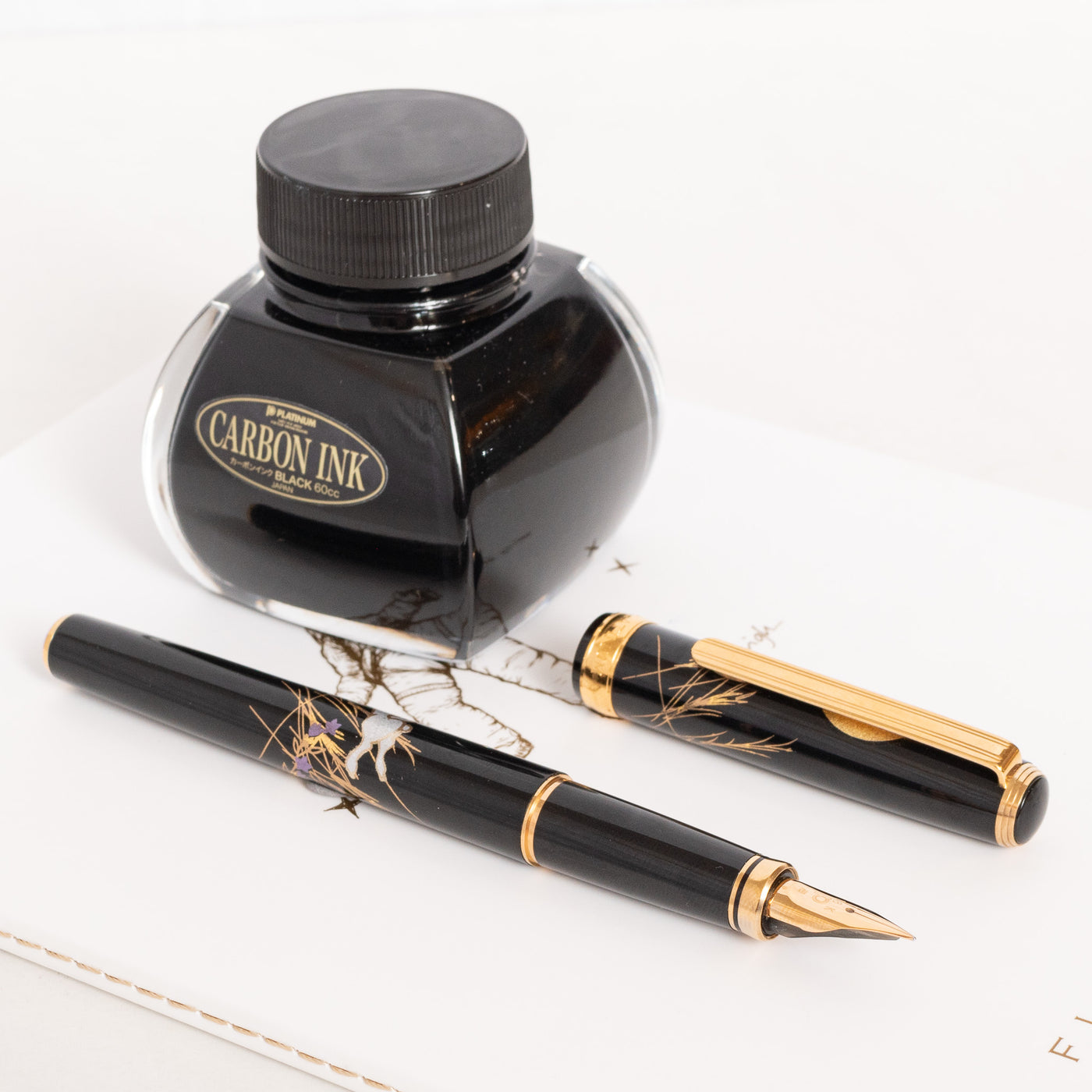 Platinum Classic Maki-e Kanazawa Leaf the Moon and a Rabbit Fountain Pen black