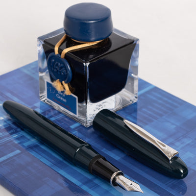 Platinum Izumo Iro Urushi Aitetsu Iro Fountain Pen blue lacquer