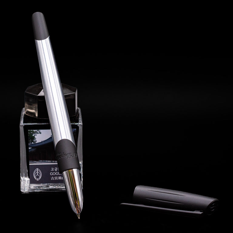 S.T. Dupont Défi Millennium Chrome Black Fountain Pen – Truphae