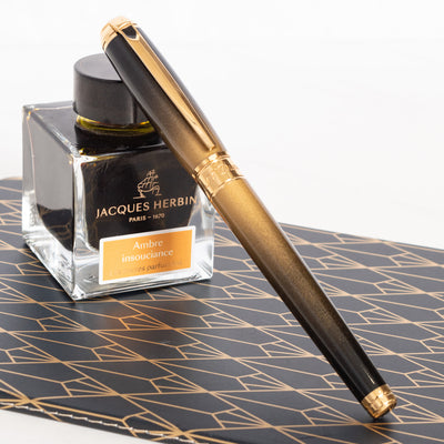 ST Dupont Line D Large Sunburst Fountain Pen capped
